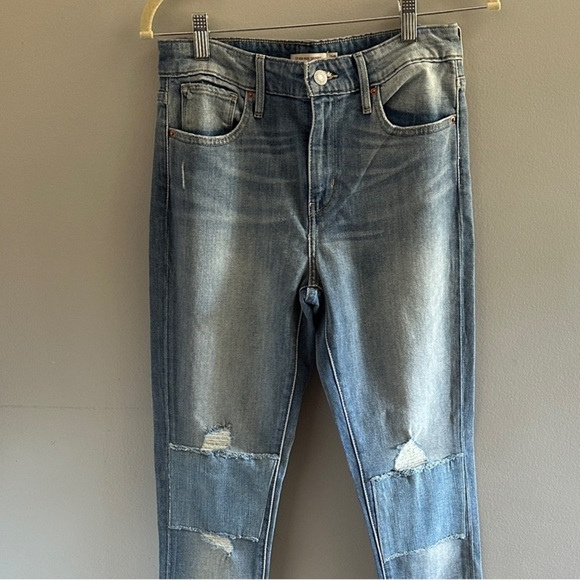 Levi's High Rise Women Jeans - Blue - Picture 1 of 5